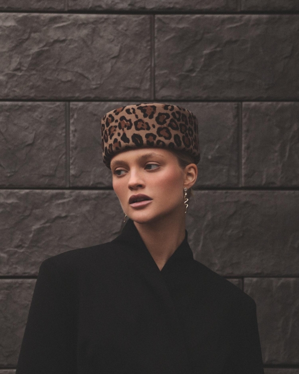 Шляпа-таблетка леопардовой расцветки JACKIE LEOPARD