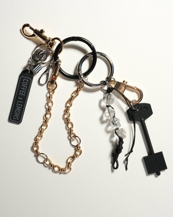 Брелок для сумки из цепей COFFEE X LEMONS BASE KEYCHAIN BLACK