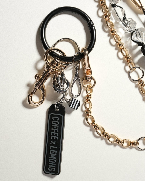 Укаршение для сумки из цепей и ключом COFFEE X LEMONS BASE KEYCHAIN BLACK