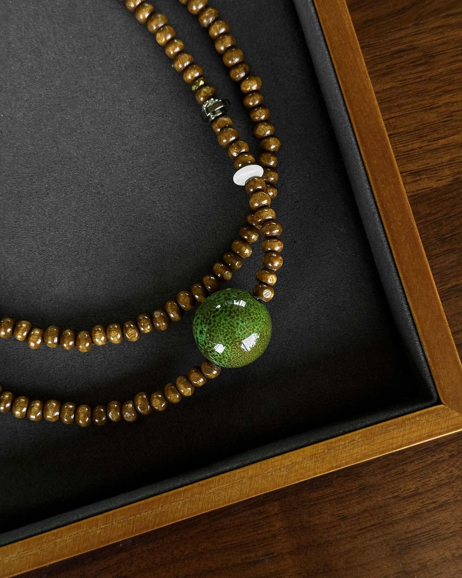 Колье с планетой Земля ручной работы от COFFEE x LEMONS (shop_cxl_50.jpg) Колье с планетой Земля ручной работы от COFFEE x LEMONS