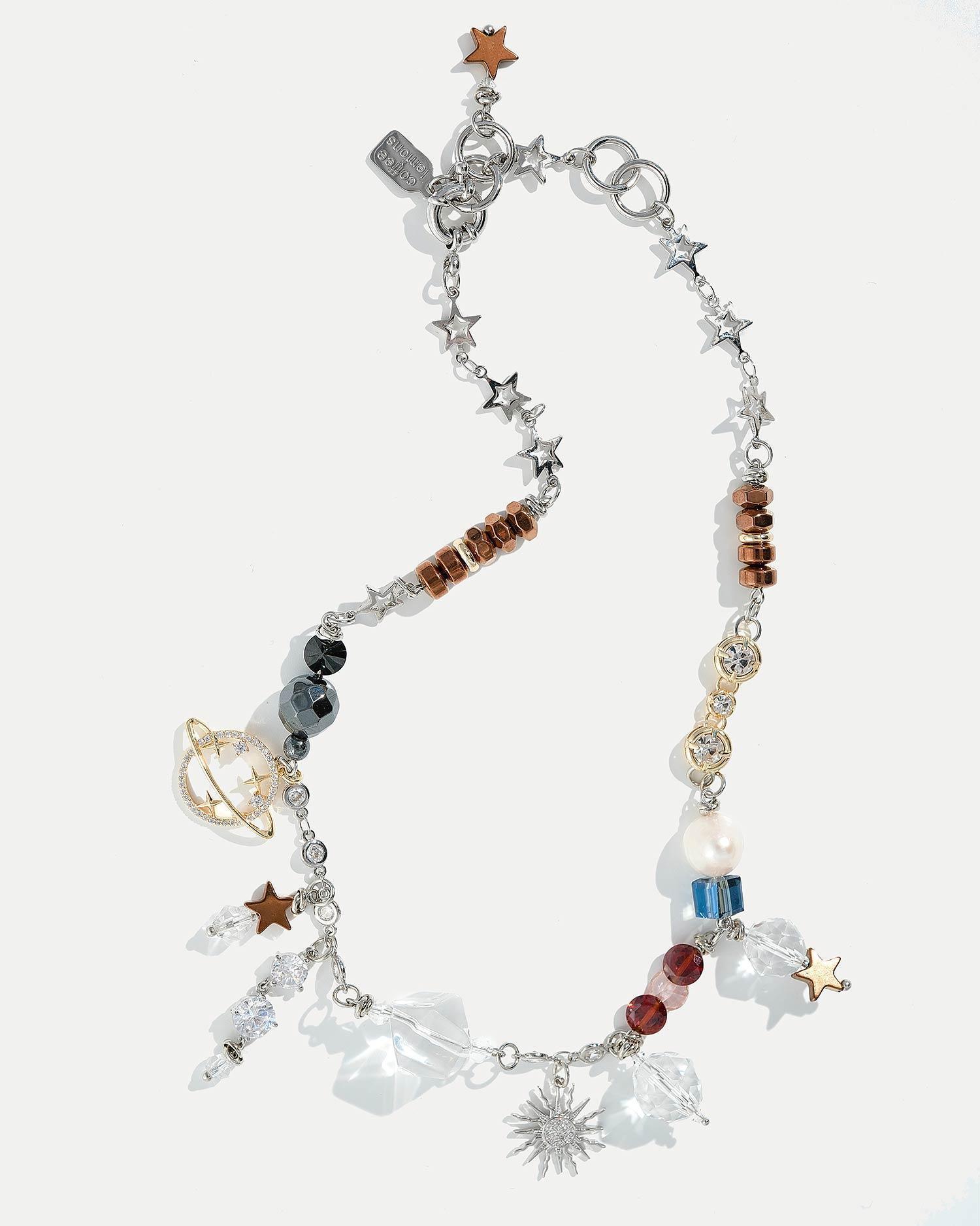 Колье в стиле космоса с подвеской Сатурн и Солнце с горным хрусталем и фиатами