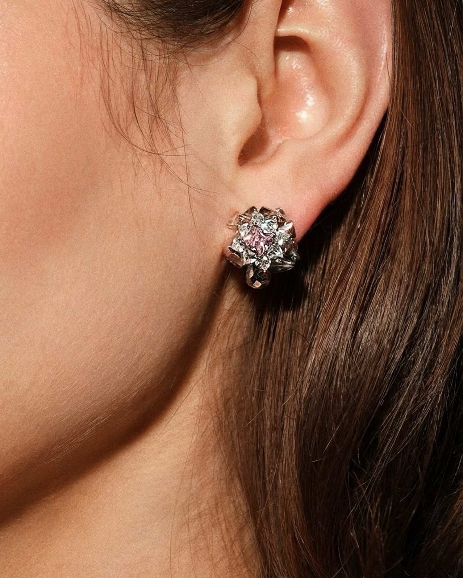 Серьги-гвоздики ручной работы с розовым фианитом и чешским стеклом COFFEE x LEMONS