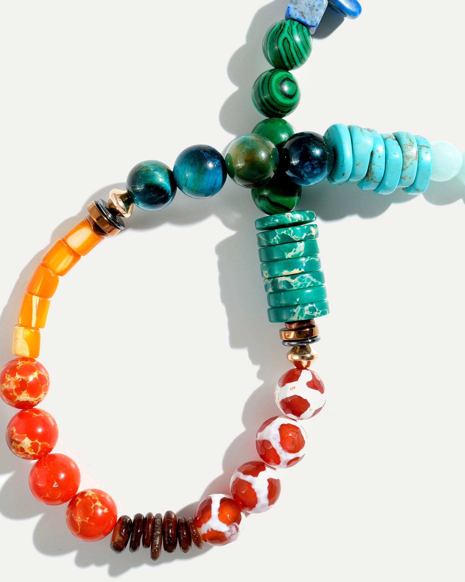 Дизайнерское цветное колье ручной работы