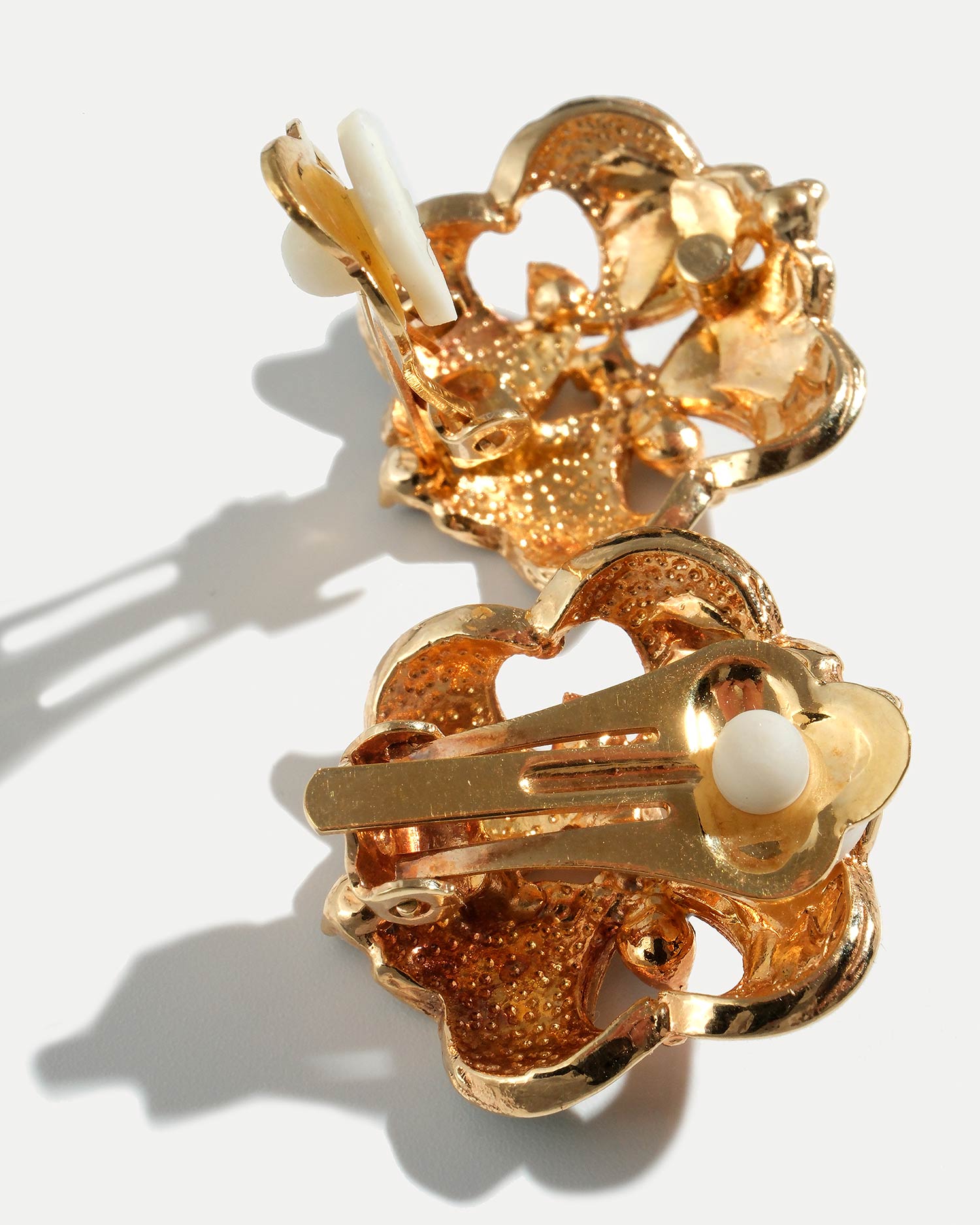 Винтажные клипсы 80-х годов в форме цветочка