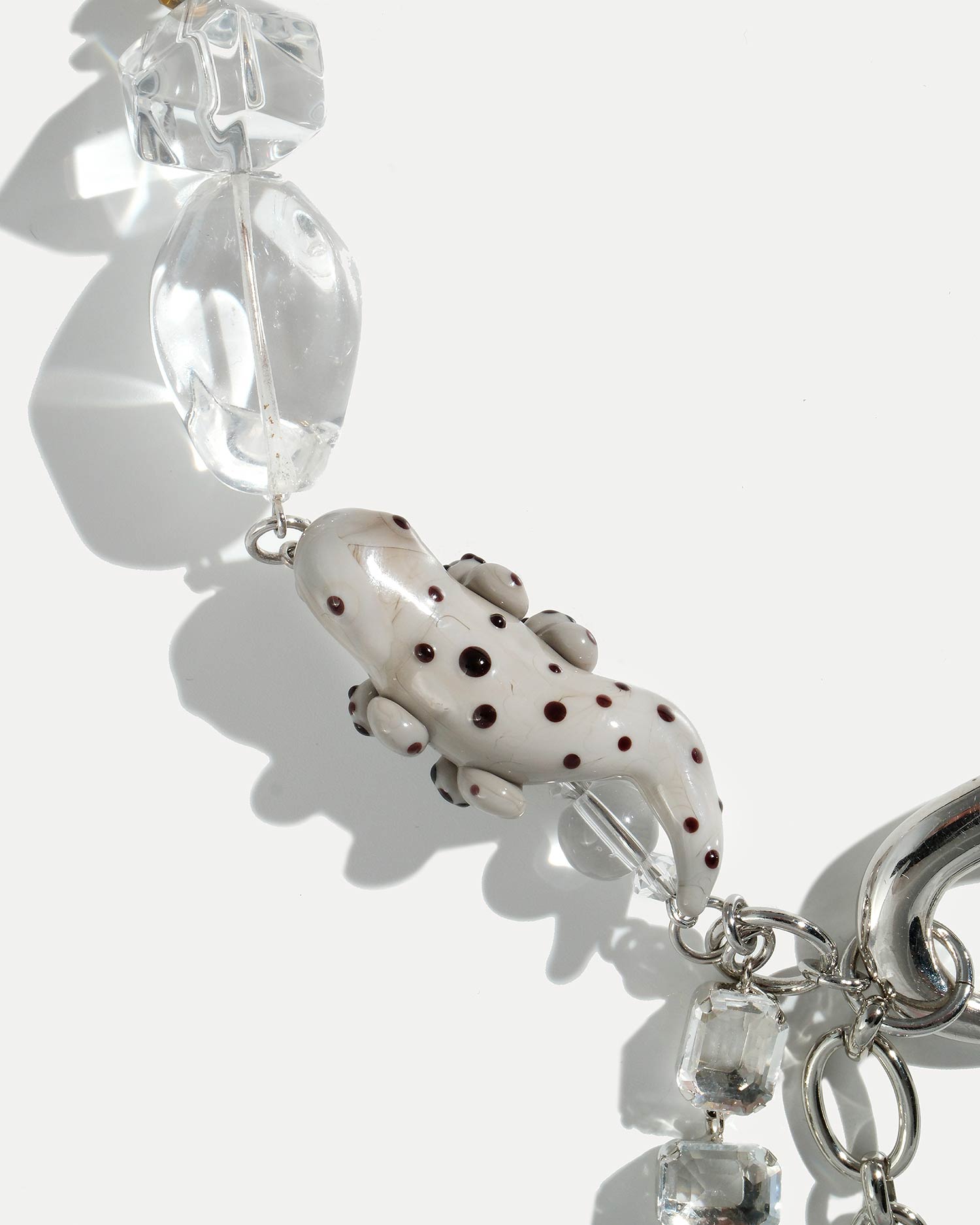 Колье с ящерицей ручной работы из Итальянского стекла и крупным горным хрусталем