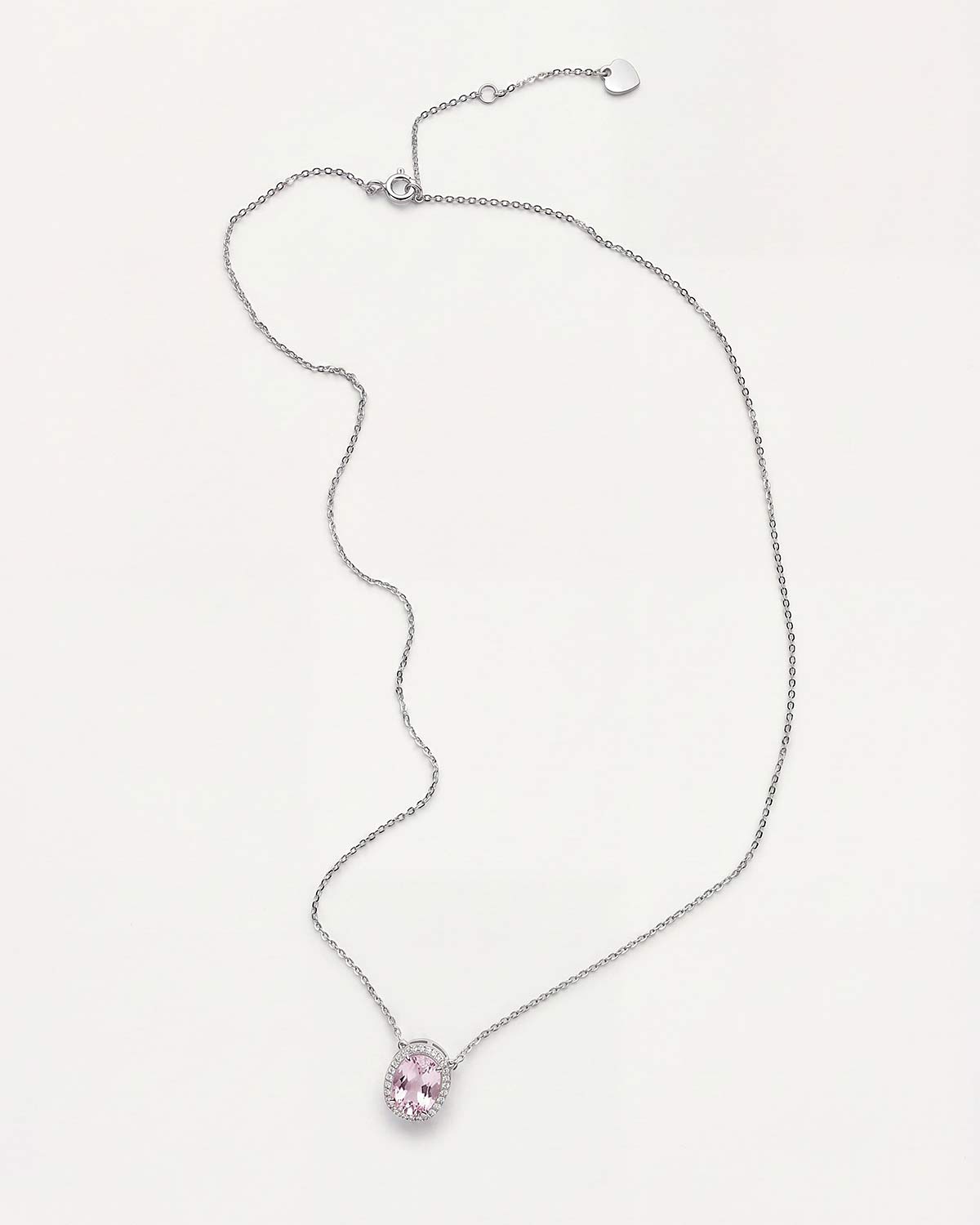 Колье на тонкой серебристой цепочке с большим круглом фианитом розового цвета