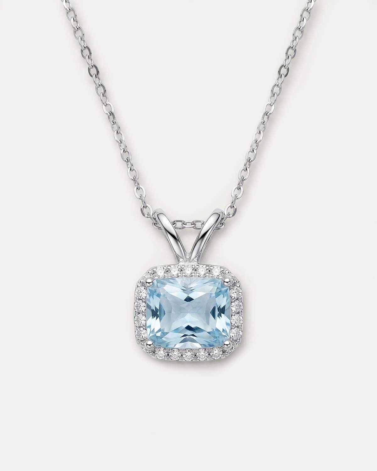 Крупный квадратный голубой фианит на колье COFFEE x LEMONS