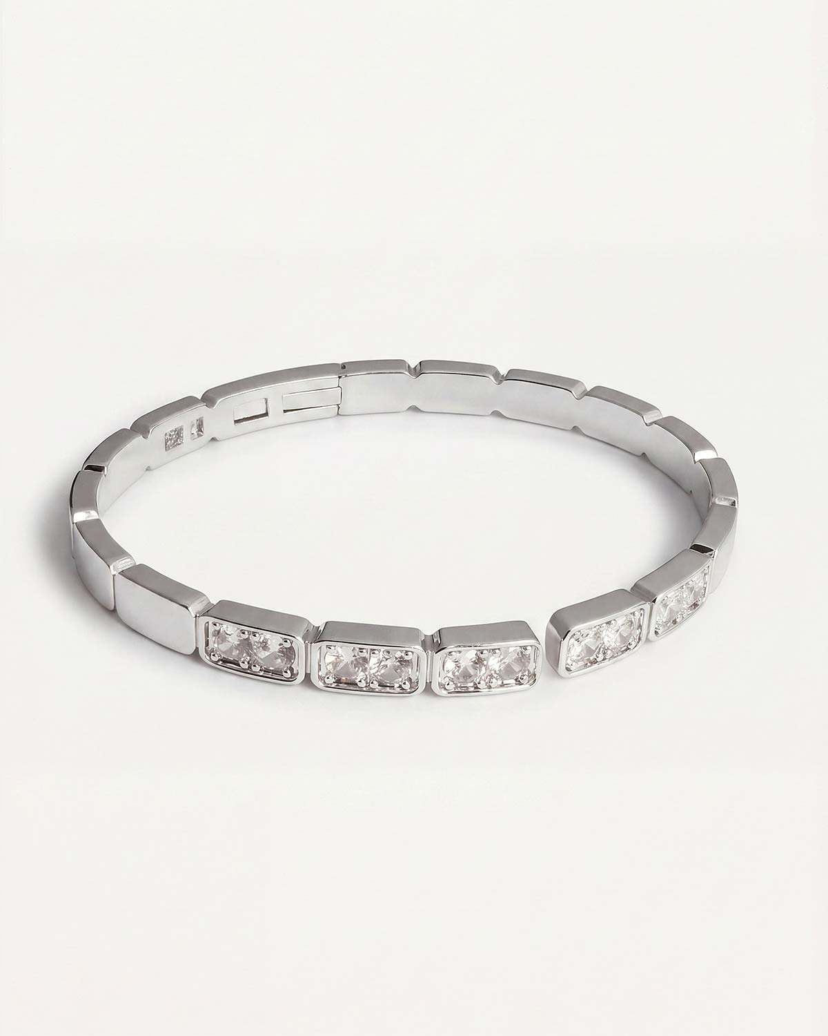 Серебристый браслет с прямоугольными фианитами