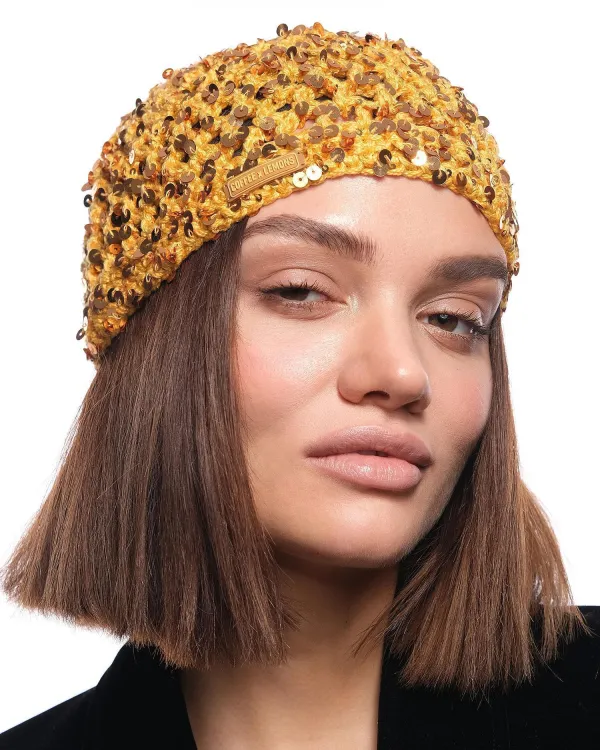 Горчичная шапка с пайетками связанная вручную кроше GATSBY YELLOW COFFEE x LEMONS