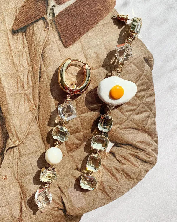 Длинные серьги с яичницей и горным хрусталем CRYSTAL EGG от COFFEE x LEMONS