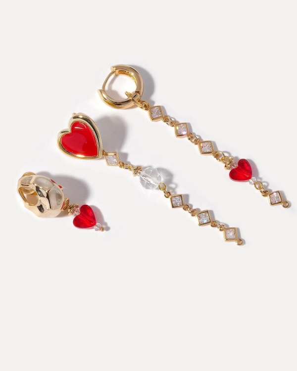 Серьги Three Hearts с кристаллами Swarovski из фианитов, чешского стекла, эмали, горного хрусталя и ювелирного сплава, покрытого 18К золотом, coffeexlemons