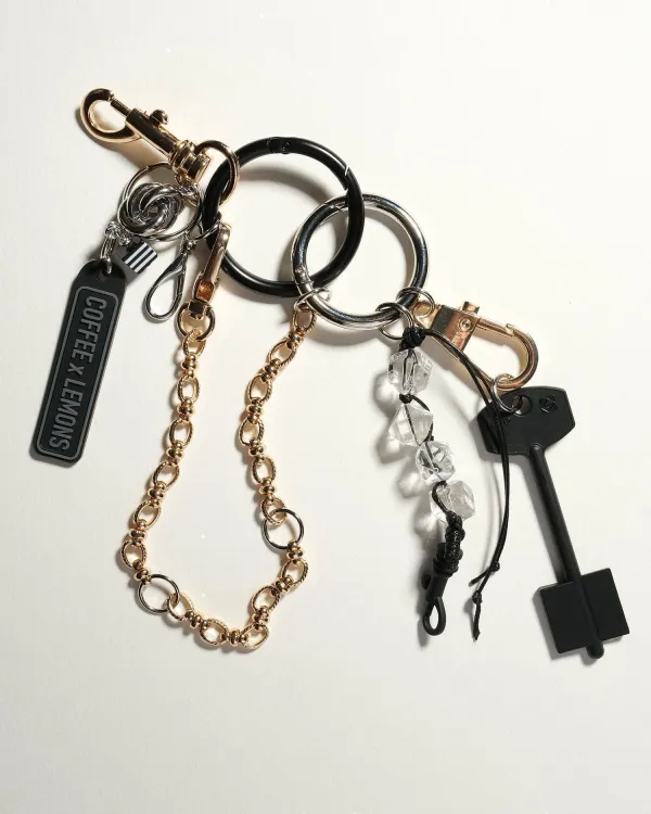Брелок для сумки из цепей COFFEE X LEMONS BASE KEYCHAIN BLACK