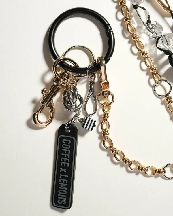 Укаршение для сумки из цепей и ключом COFFEE X LEMONS BASE KEYCHAIN BLACK