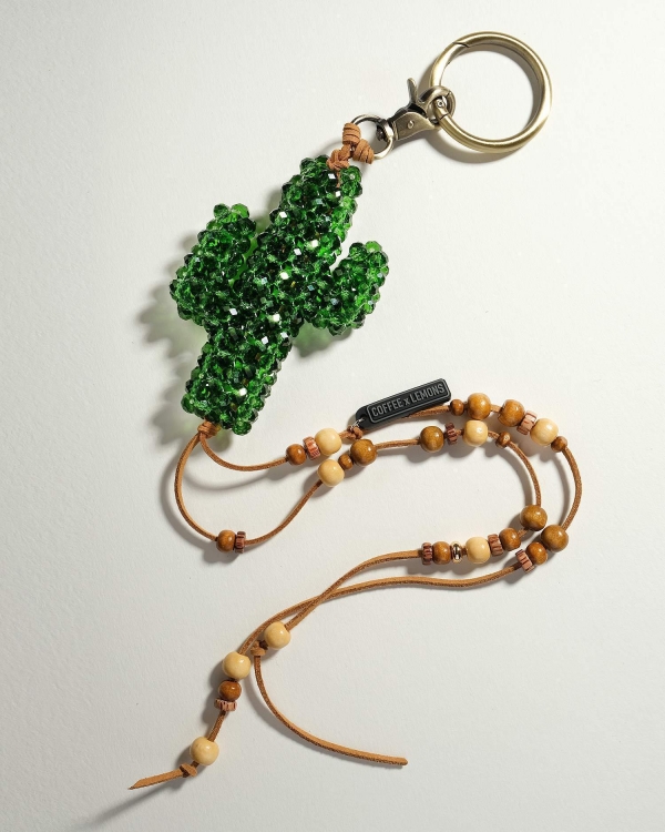 Брелок с зеленым кактусом ручной работы из бусин для сумки KEYCHAIN CACTUS DARK