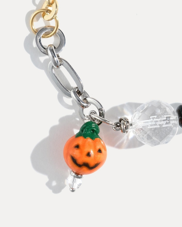 Браслет в стиле Halloween с бусиной в виде тыквы от бренда COFFEE x LEMONS