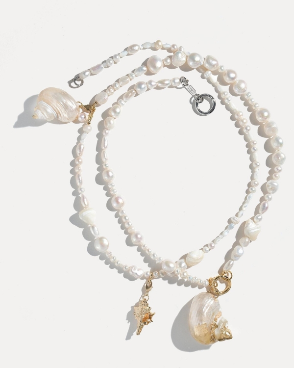 Колье с жемчугом и натуральными ракушками от COFFEE x LEMONS PEARLS AND SHELLS