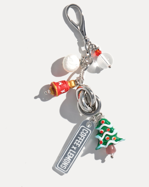 Новогодний брелок на сумку с елкой и новогодним колокольчиком от COFFEE x LEMONS