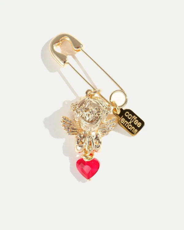 Брошь CUPID'S WHISPER GOLD с подвеской ангела и красным сердцем, покрытие 18K золото