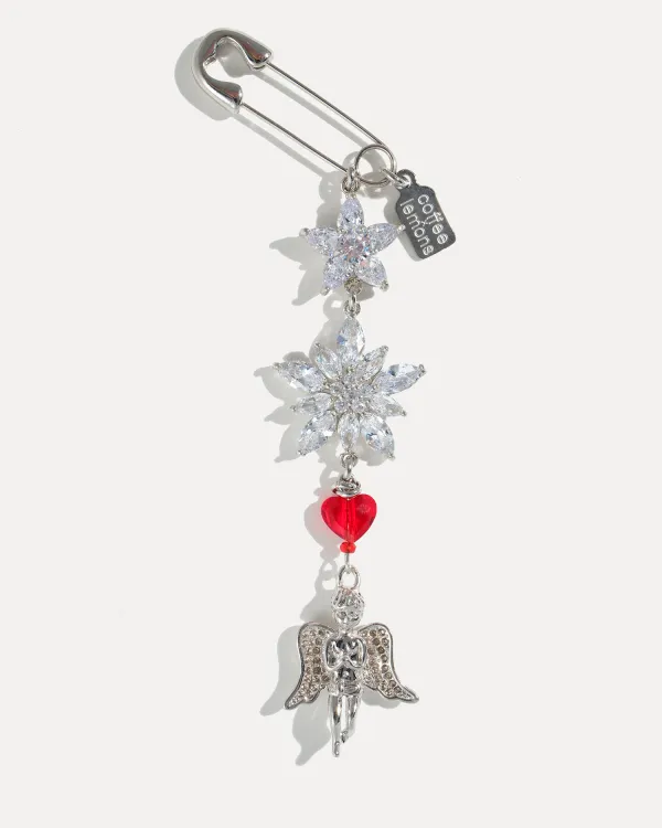 Брошь FOLLOW CUPID SILVER с подвеской Купидона, кристаллами Swarovski и красным сердцем, покрытие родием