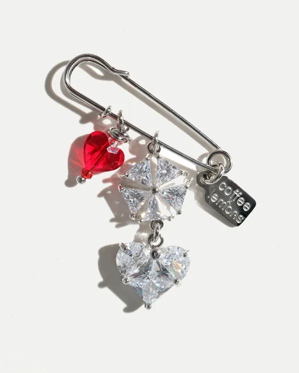 Дизайнерская брошь HEART CHOICE SILVER с кристаллами Swarovski и подвесками в форме сердца