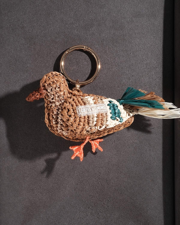 Брелок утка вязаная ручной работы COFFEE x LEMONS