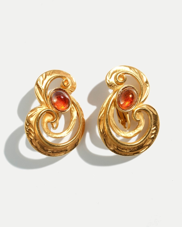 Винтажные золотые клипсы с янтарным камнем