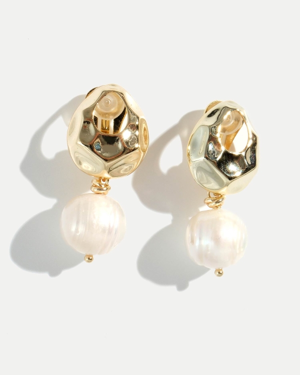 Клипсы с жемчугом от COFFEE x LEMONS