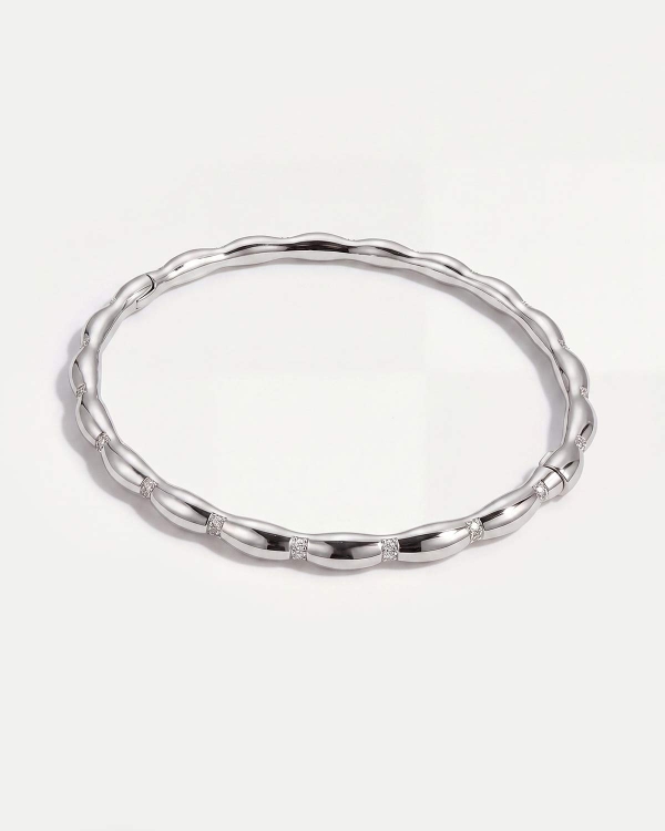 Серебристый браслет с фианитами в стиле бамбуковых звеньев